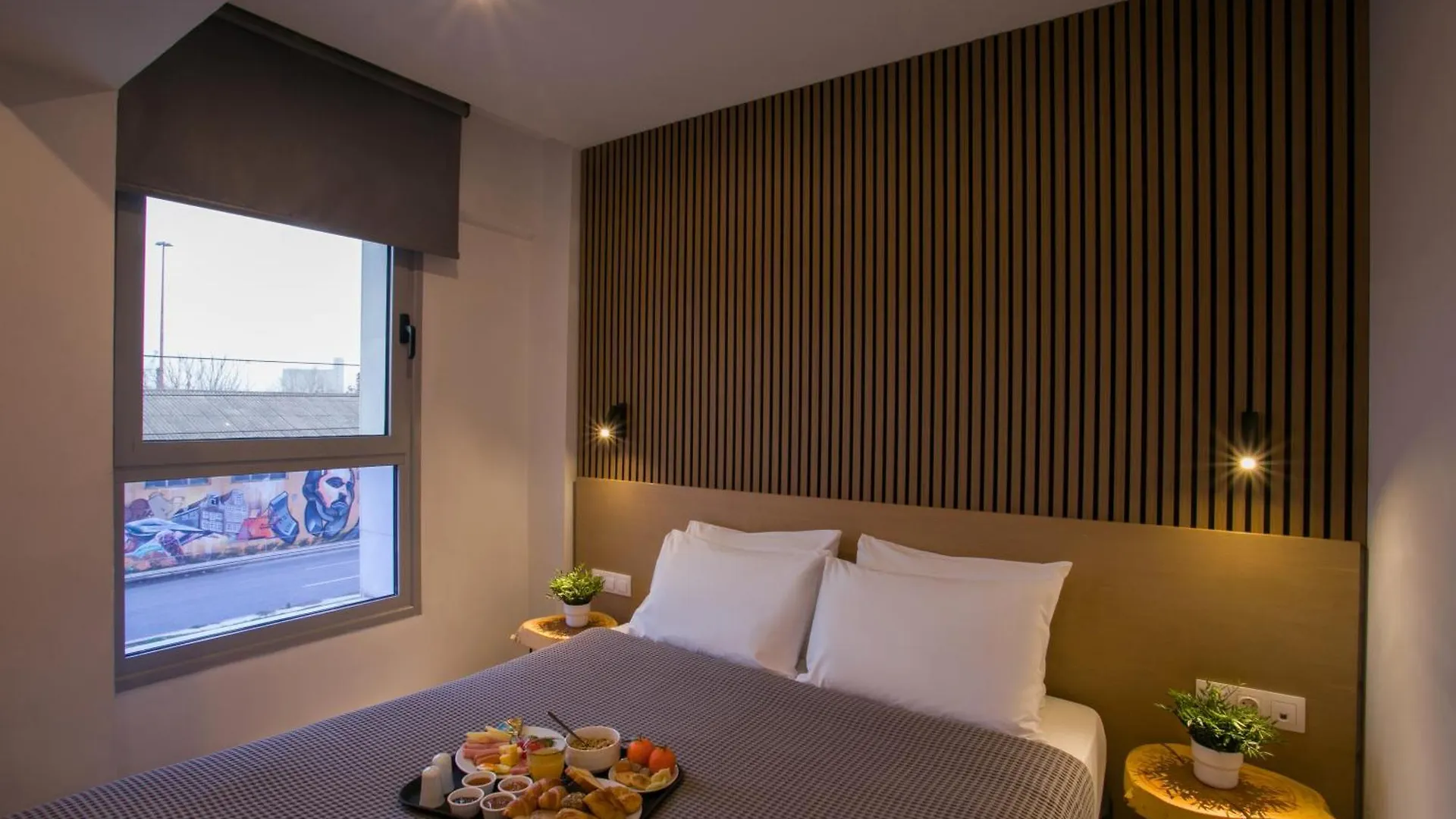 **  White Luxury Bed & Breakfast Thessaloniki Greece